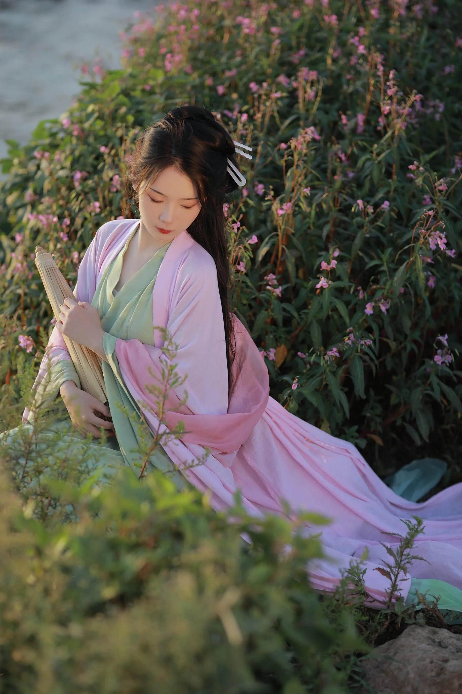 [YITUYU艺图语]2022.08.30 人间烟火色 落花人独立 [33P]插图9